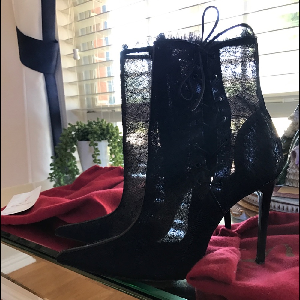 Rene Caovilla lace shoes